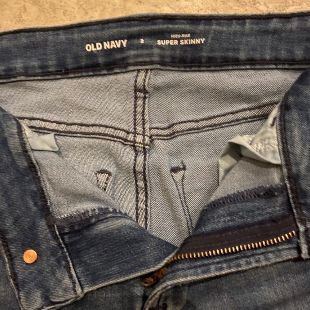 Old Navy High Rise Super Skinny Jeans Size 2 Medium Wash - Picture 2 of 6